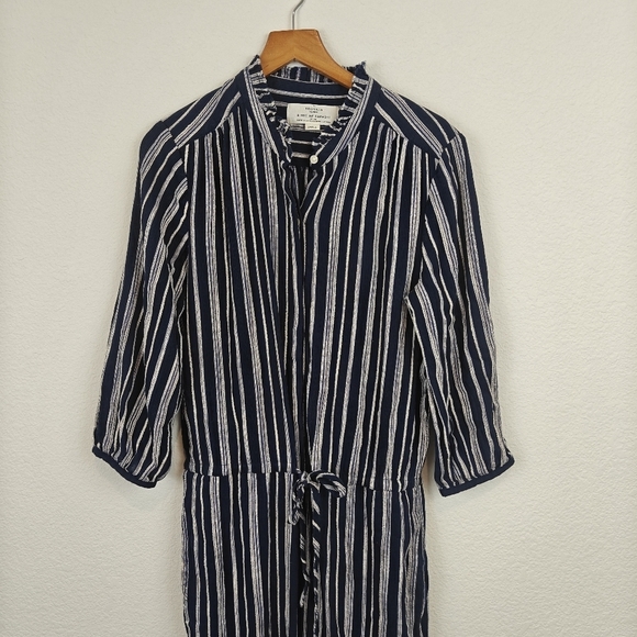 TROVATA Birds Of Paradise Striped 3/4 Sleeves Navy White Cropped Jumpsuit Small - Picture 3 of 15